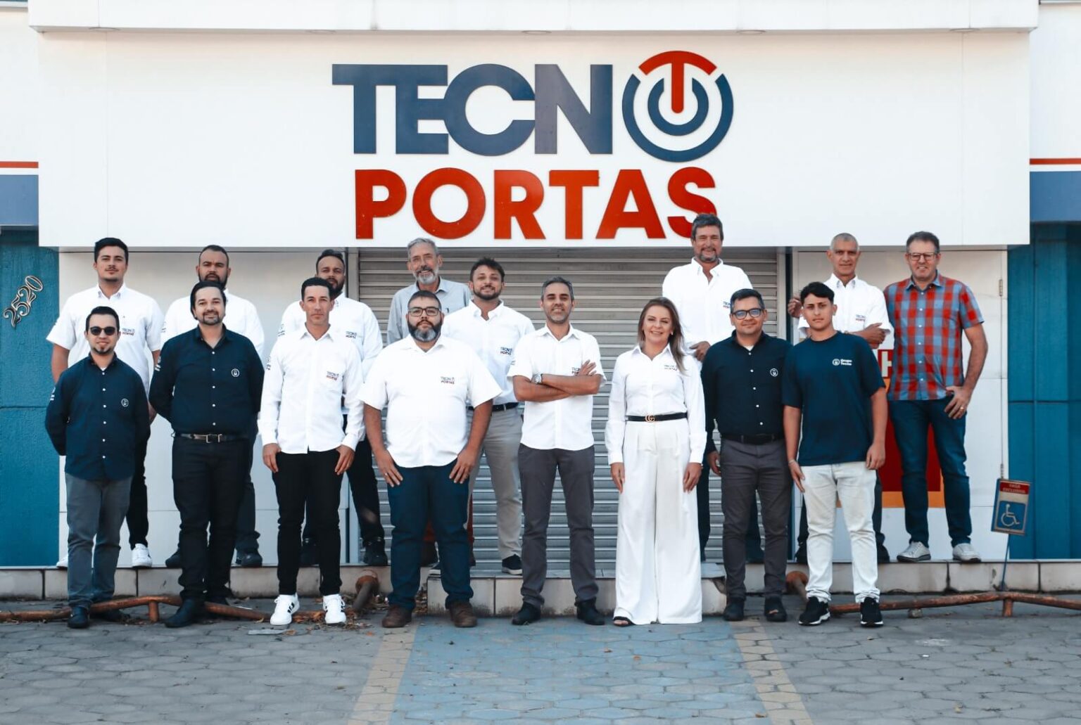 Portas De Rolo Tecnologia Em Portas Autom Ticas